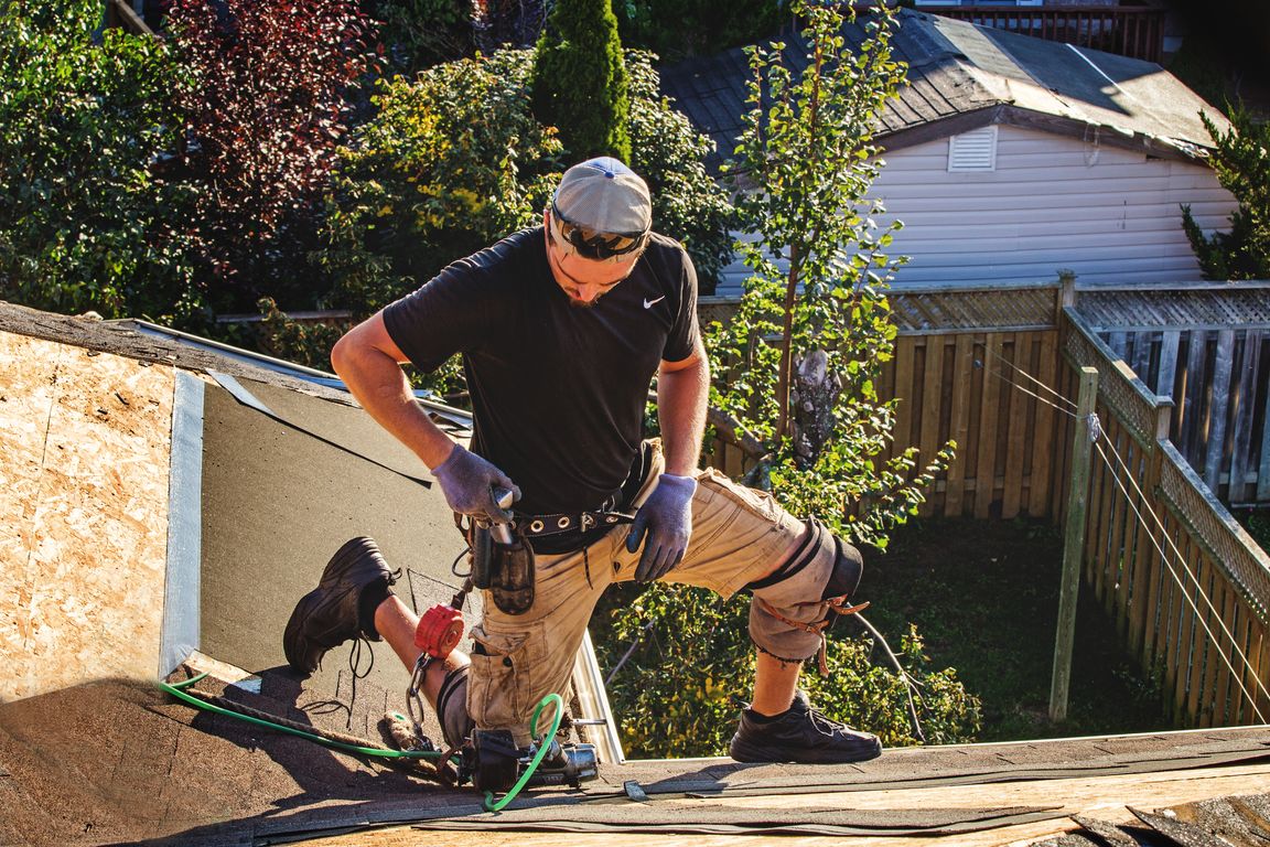 Strong Arm Roofing Roofing contractors in Barrie and Alliston area